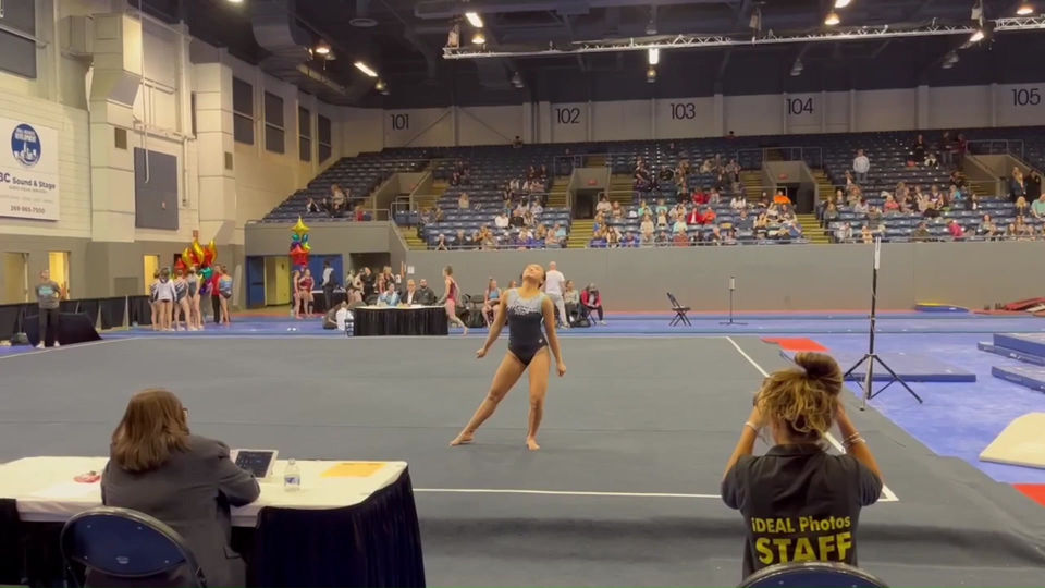 Fiona Clip 1